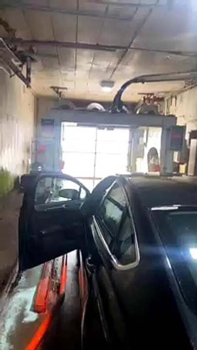 Man Gets Locked in Gas Station Car Wash