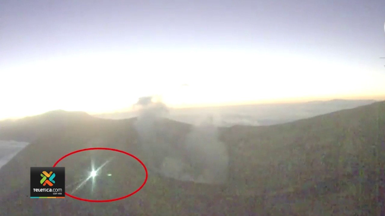 tn7-ceniza-de-volcan-turrialba-180122