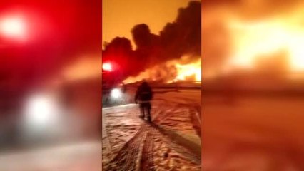 Video herunterladen: KAHRAMANMARAŞ - Boru hattındaki patlama Gaziantep-Kahramanmaraş arasındaki ulaşımı durdurdu (3)