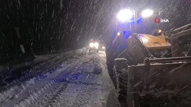 Karabük-Bartın karayolunda kar ve tipi ulaşımı olumsuz etkiliyor