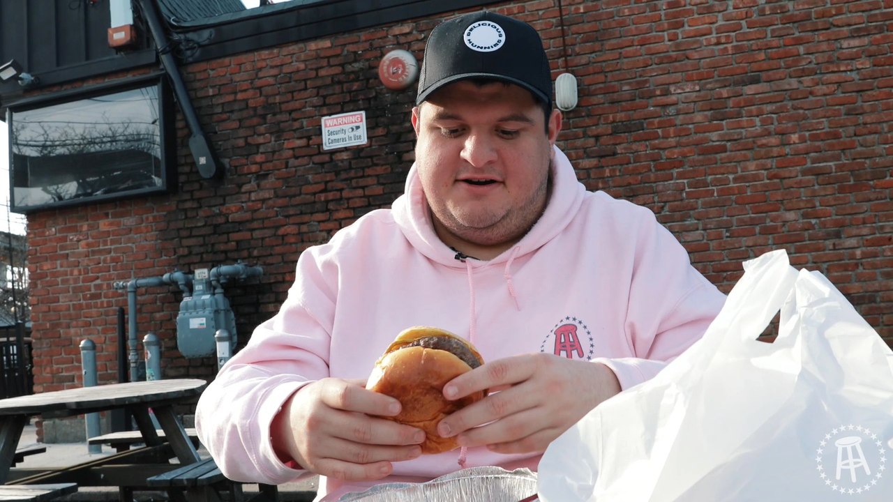This Is A Ridiculous Tribute To A "Chicago Burger" Yet I'm Really Not Complaining