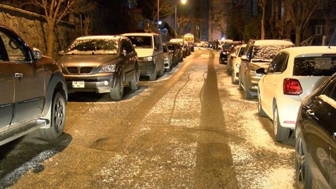 İstanbul'da beklenen kar yağışı başladı! Etkisini giderek artırıyor