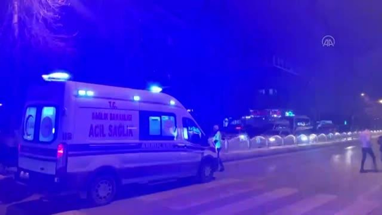 Yaya geçidinde motosikletin çarptığı yaya ağır yaralandı