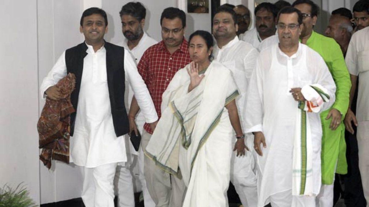 Top News: Mamata will campaign for Akhilesh's party in UP