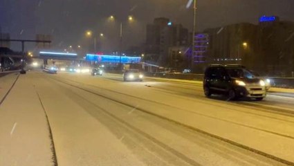 Uyarılar art arda gelmişti! Kar yağışı gece boyunca etkili oldu, İstanbul beyaza büründü