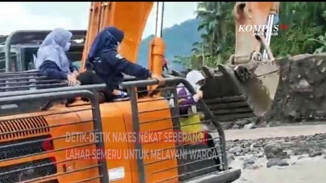 Detik-detik Nakes Nekat Seberangi Lahar Semeru Untuk Melayani Warga