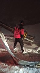 Bariyerlere çarpan otobüsün kapıları açılmayınca yolcular mahsur kaldı