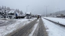 Anadolu Otoyolu'nda kar nedeniyle ulaşıma kapanan Ankara yönü açıldı (3)