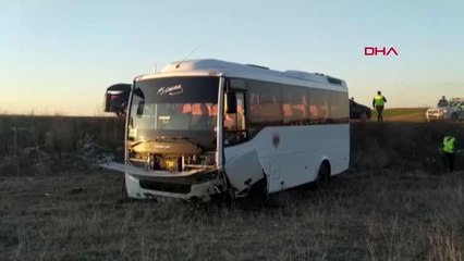 EDİRNE'DE MEMURLARI TAŞIYAN MİNİBÜS YOLDAN ÇIKTI, 8 YARALI