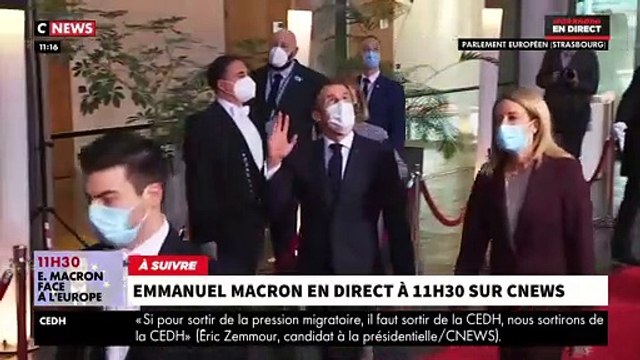 Regardez le président Emmanuel Macron hué à son arrivée au Parlement européen quelques minutes avant son discours - VIDEO