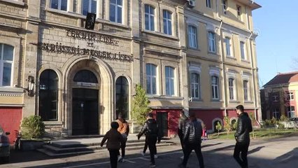 Lise öğrencisi mama kaplarının yerini gösteren mobil uygulama tasarladı