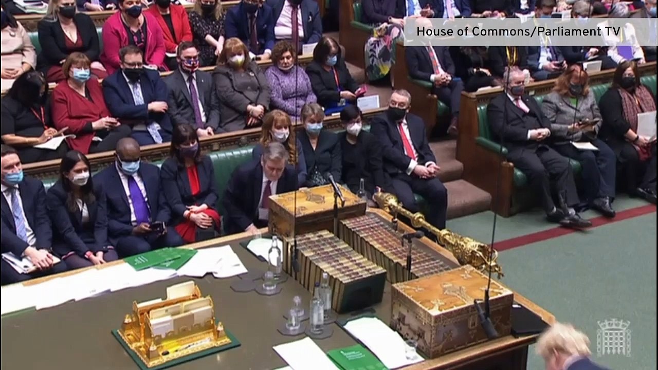 After calls for Boris Johnson to resign Keir Starmer recalls 'at least his staff know how to pack a suitacse'