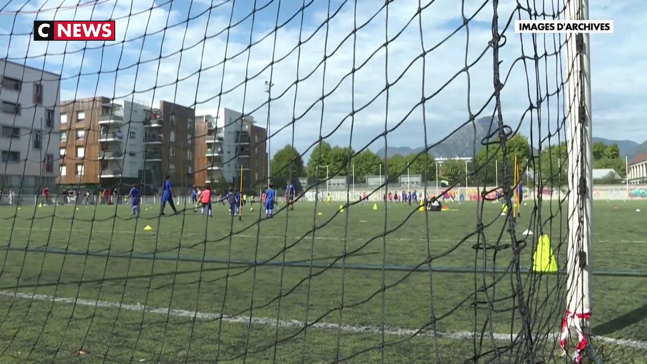 Le port du voile bientôt interdit lors des compétitions sportives ?