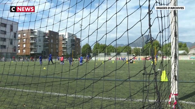 Le port du voile bientôt interdit lors des compétitions sportives ?