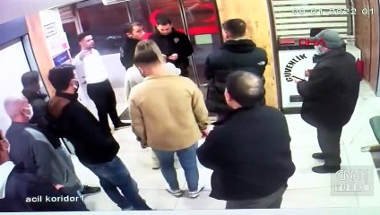 Eli bıçaklı saldırgan hastanede terör estirdi