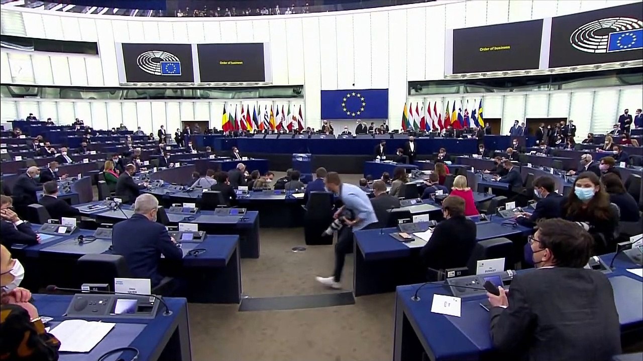 Macron will neue fassung der eu-grundrechtecharta