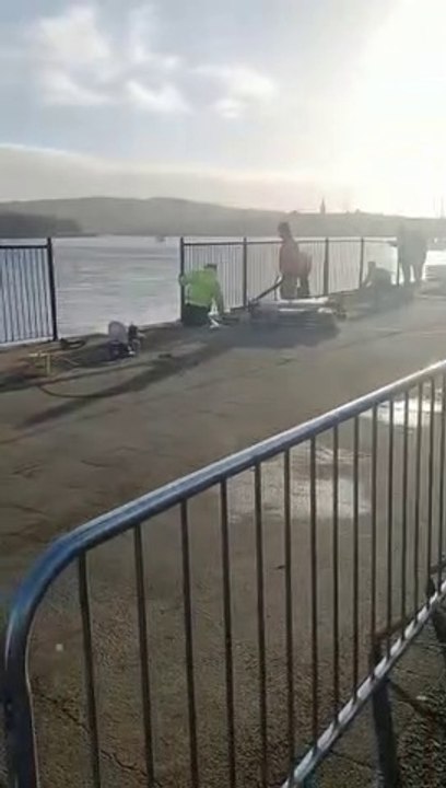 Derry quay gets spruce up with new safety railings
