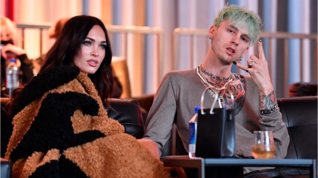VOICI : Megan Fox fiancée : Machine Gun Kelly révèle un détail perturbant sur la bague de fiançailles