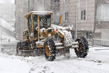 Yakutiye Belediyesi karla mücadeleyi artırdı