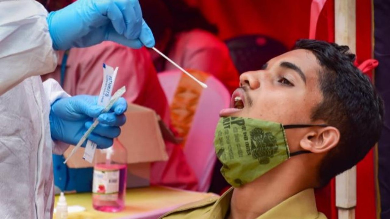 India records 3 lakh new Covid-19 cases in 24 hours