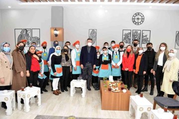 Erzurum'da 'üreten özel çocuklar mutlu kafe' açıldı