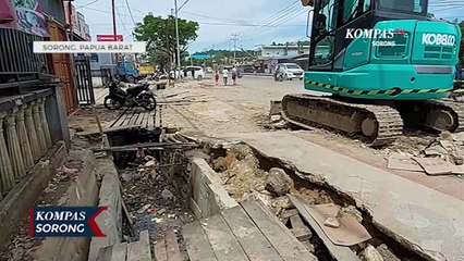 Descargar video: Pengerjaan Drainase Sepanjang 800 Meter Di Jalan Jendral Sudirman Kota Sorong Dihentikan