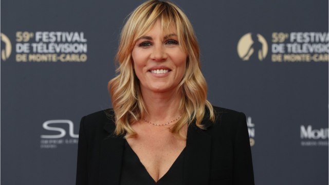 Voici - J’ai toujours peur d’un dérapage” : Mathilde Seigner se confie sur son rapport aux réseaux sociaux