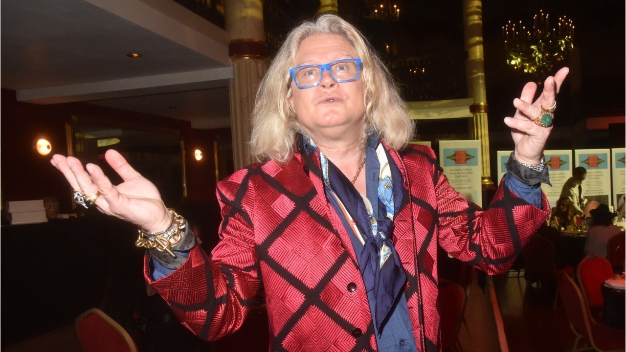 VOICI : Pierre-Jean Chalençon en colère après la mot d'Igor et Grichka Bogdanoff : il s’en prend violemment à Olivier Véran