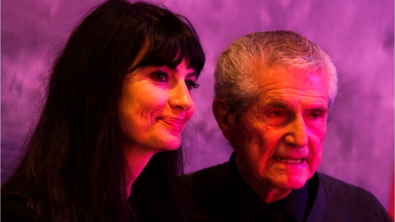 VOICI : Valérie Perrin en couple avec Claude Lelouch : elle se confie sur ses rapports avec les enfants du réalisateur