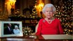 Voici - PHOTO La reine Elizabeth II a enregistré ses voeux pour Noël : un premier cliché dévoilé avec un détail très émouvant