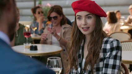 VOICI : Emily in Paris : un membre du gouvernement étonné par un élément très précis de la série