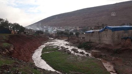 Çadırlarda yaşayan Suriyelilerin kışla çetin sınavı sürüyor