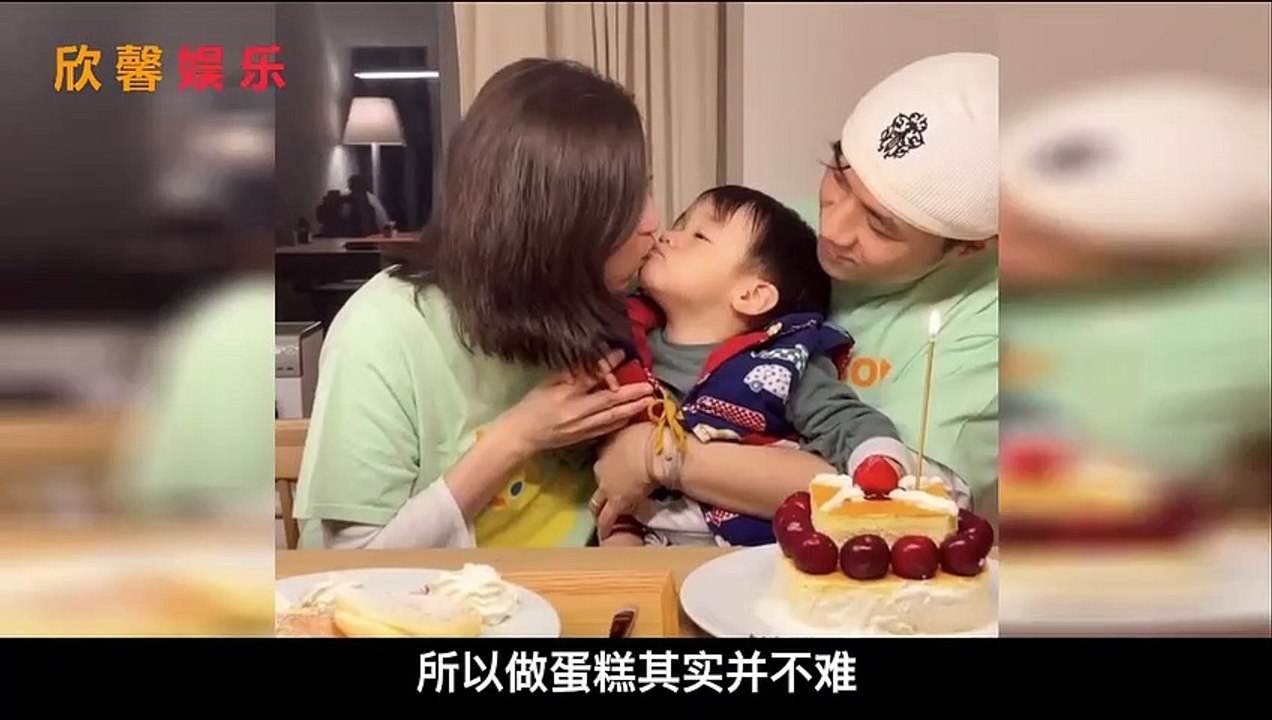 古巨基亲手为54岁老婆做蛋糕庆生，儿子献吻妈妈