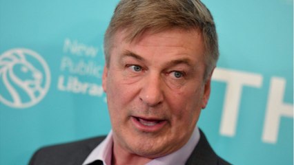 VOICI : Tir mortel d'Alec Baldwin : la police autorisée à saisir son téléphone (1)