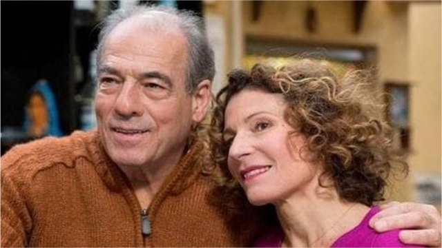 VOICI - Plus belle la vie : Mirta et Roland de nouveau en couple ? Sylvie Flepp répond