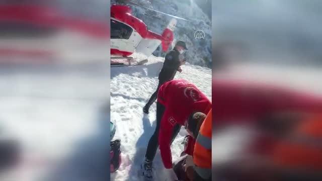 Son dakika haber: KAHRAMANMARAŞ - Kırsal mahallede mahsur kalan hamileyi ambulans helikopter hastaneye ulaştırdı