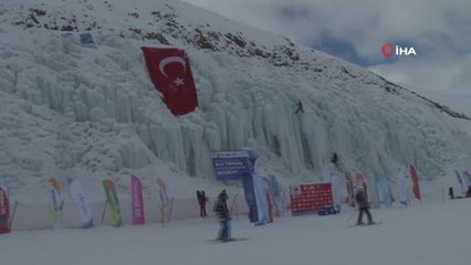 Buz duvarı Türkiye Buz Tırmanış Şampiyonasına ev sahipliği yaptı