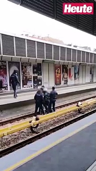 Wiener stürzt auf U4-Gleise: Rettung in letzter Sekunde