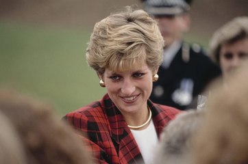 A Royal Photographer Says Princess Diana Asked Him to Teach Her About Islam