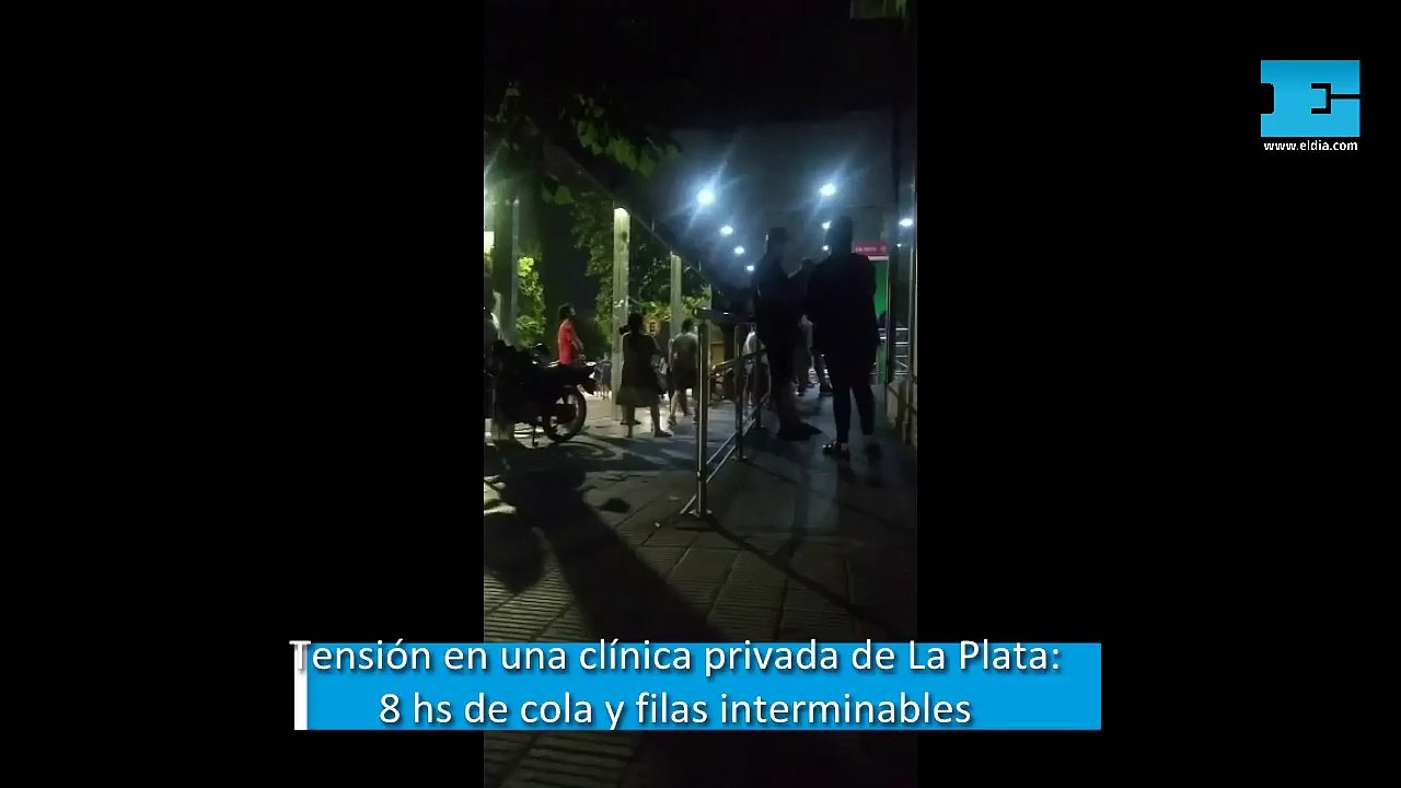 Quejas y tensión en una clínica privada de La Plata ocho horas de cola y filas interminables