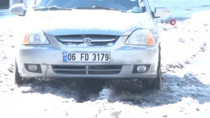 Kış lastiği takmakta geciktiler, kar yağışından sonra randevu bulamadılar