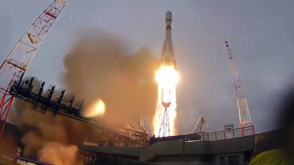 La fusée russe Soyouz frappée par la foudre