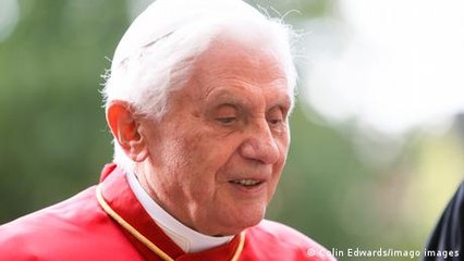 Скачать видео: Sexueller Missbrauch: Benedikt XVI. unter Druck