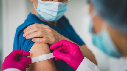 Vaccins : on sait pourquoi certains ressentent parfois des effets secondaires