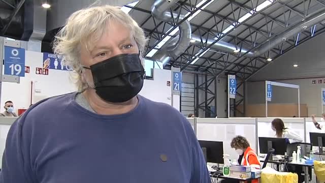 Frente a ómicron la tercera dosis es vital para los mayores de 50