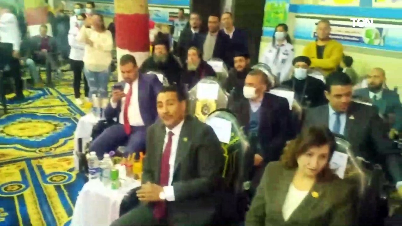 سفير الفاتيكان يزور مدرسة الراهبات الفرنسيسكانيات بقنا ويشيد بروح المحبة المصرية