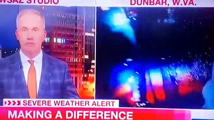 Une journaliste de terrain subit un événement renversant pendant un duplex !