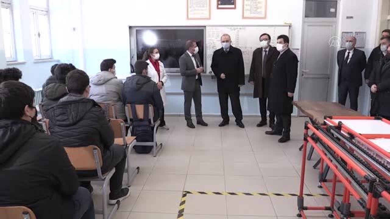 Öğrenciler iş garantili meslek lisesinde eğitim görmenin ayrıcalığını yaşıyor