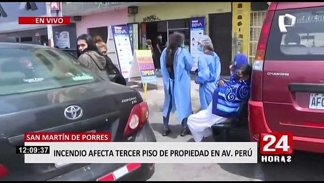 SMP: incendio afecta segundo piso de inmueble en avenida Perú