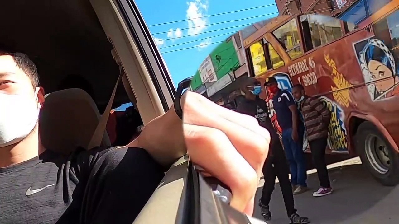 HOW PHONE SNATCHER IS TAKING YOUR PHONE IN 0.2 SECONDS _ phone snatching